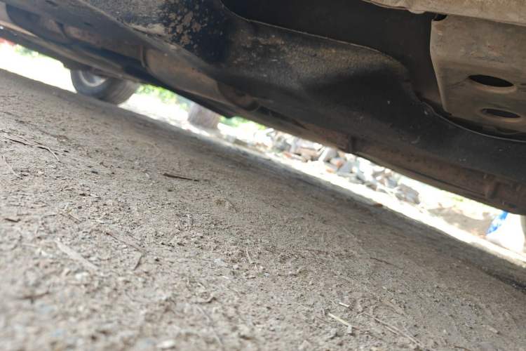 Used Buick GL8 2018 28T Luxury Model China VI Standard Chassis Front Right