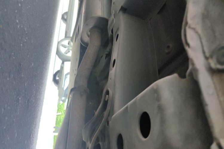 Used Buick GL8 2018 28T Comfort Model China VI Standard Chassis Front Right