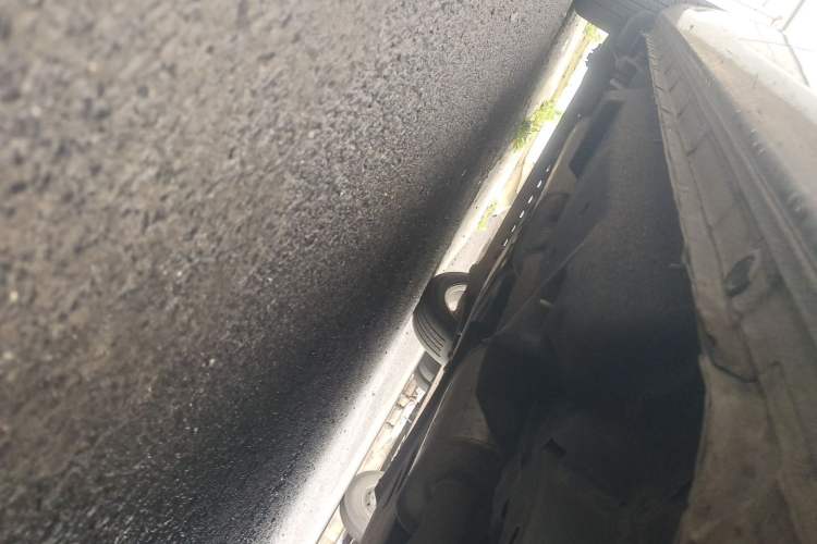 Used Buick GL8 2018 28T Comfort Model China VI Standard Chassis Front Right