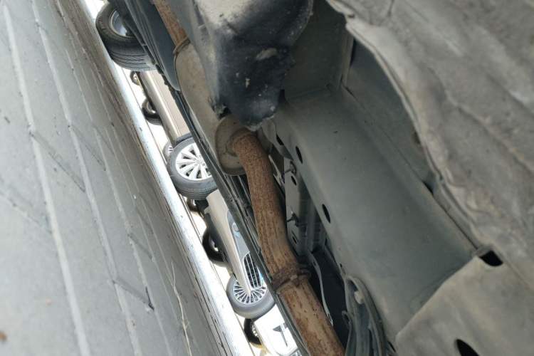 Used Buick GL8 2018 28T Luxury Model China VI Standard Chassis Front Right