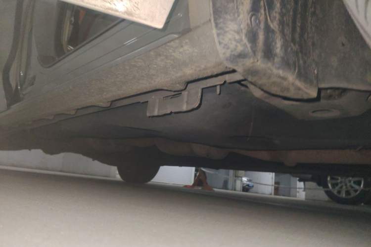 Used Buick GL8 2018 ES 28T Comfort Model China VI Standard Chassis Front Right