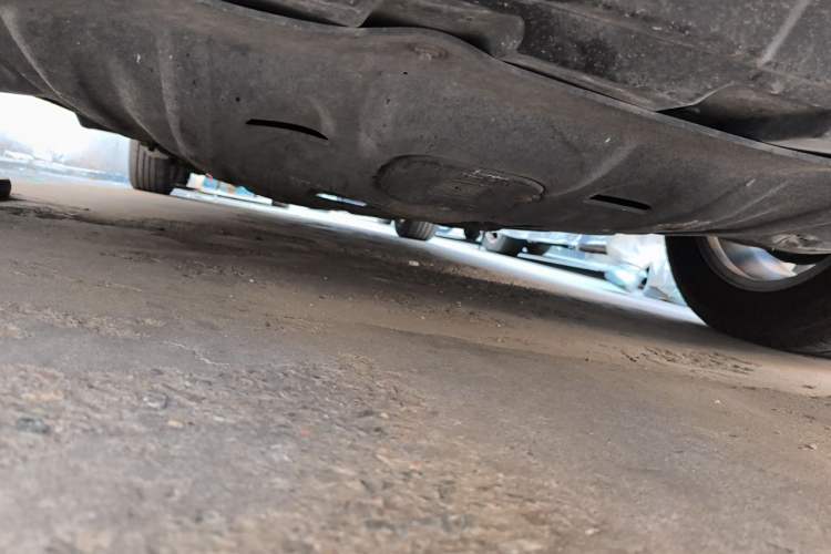 Used Buick GL8 2018 28T Prestige Version China VI Standard Chassis Front