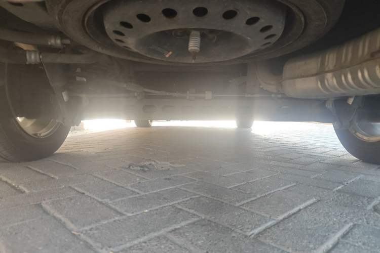 Used Buick GL8 2018 28T Luxury Model China VI Standard Chassis Rear
