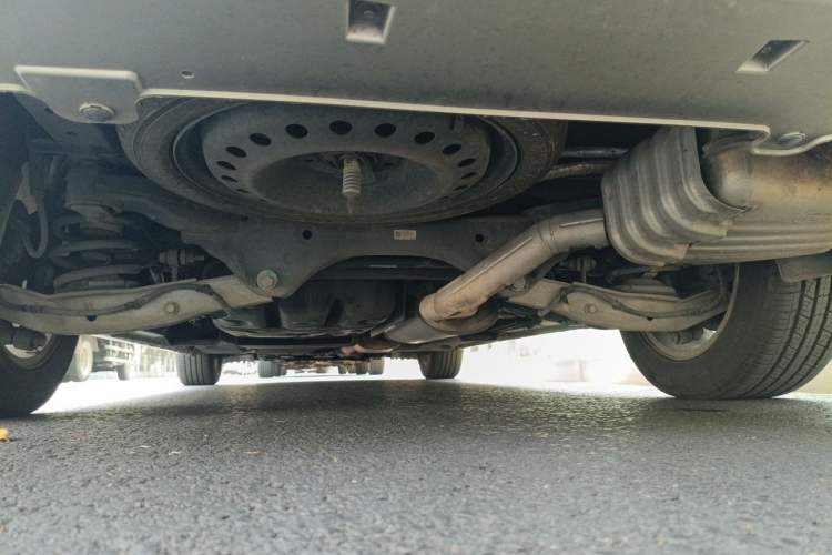 Used Buick GL8 2018 ES 28T Comfort Model China VI Standard Chassis Rear