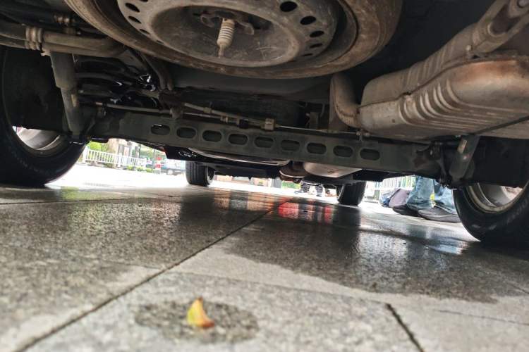 Used Buick GL8 2018 28T Luxury Model China VI Standard Chassis Rear