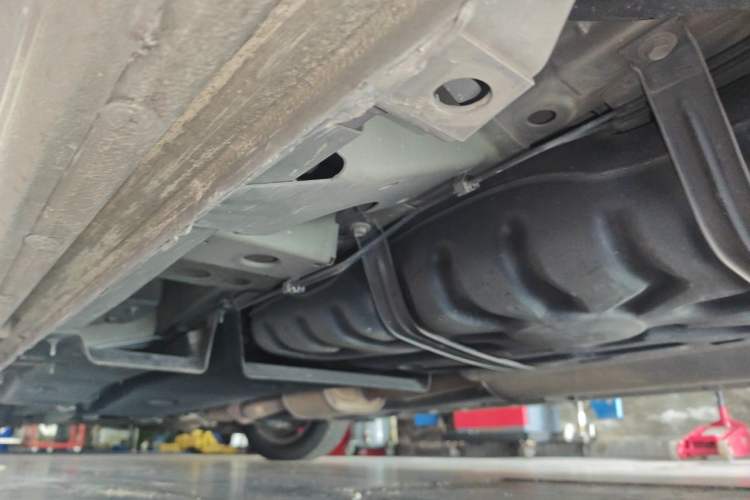 Used Buick GL8 2018 28T Comfort Model China VI Standard Chassis Rear Left