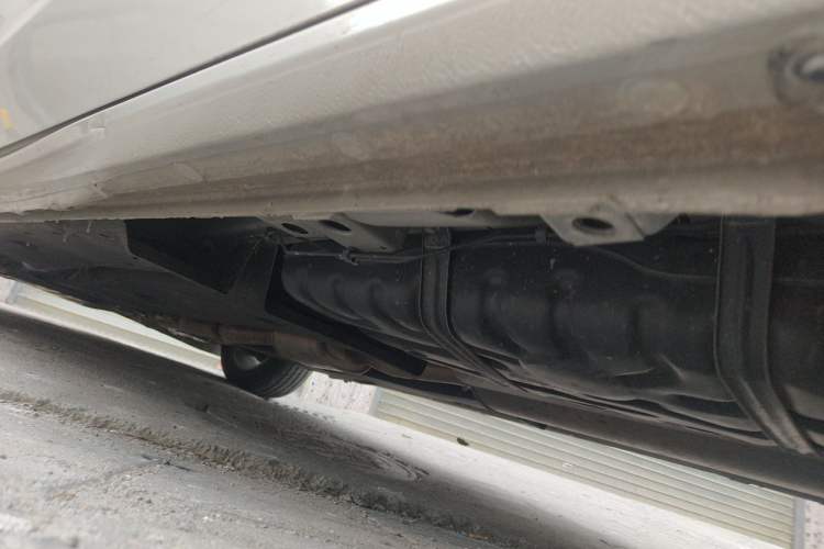 Used Buick GL8 2018 ES 28T Comfort Model China VI Standard Chassis Rear Left