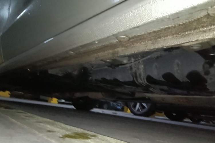 Used Buick GL8 2018 ES 28T Luxury Model China VI Standard Chassis Rear Left