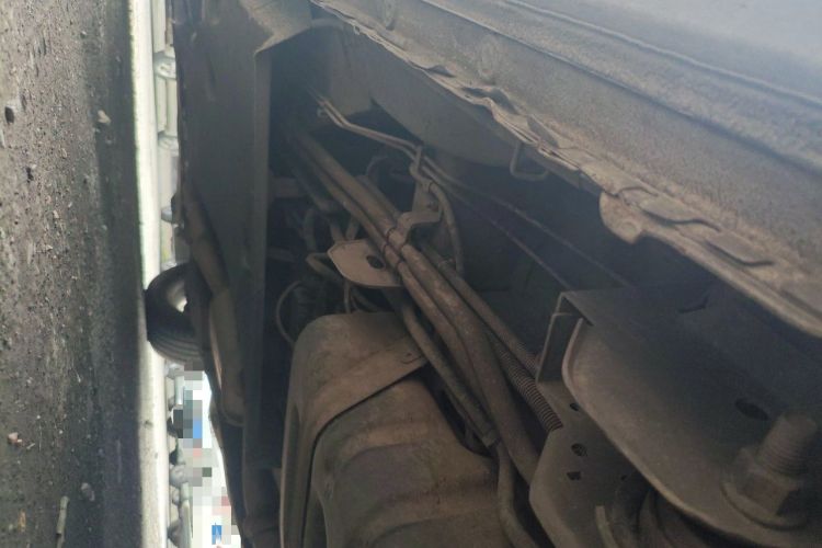 Used Buick GL8 2018 28T Luxury Model China VI Standard Chassis Rear Left