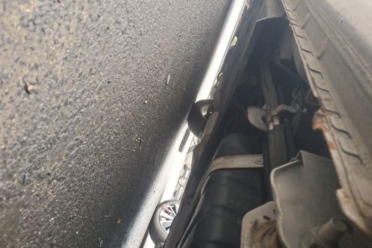 Used Buick GL8 2018 28T Comfort Model China VI Standard Chassis Rear Left
