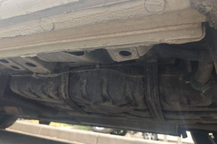 Used Buick GL8 2018 ES 28T Comfort Model China VI Standard Chassis Rear Left