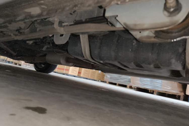 Used Buick GL8 2018 28T Luxury Model China VI Standard Chassis Rear Left