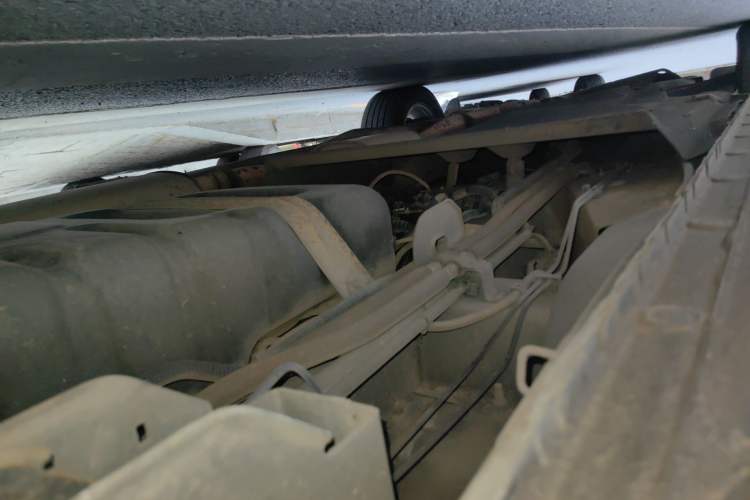 Used Buick GL8 2018 28T Luxury Model China VI Standard Chassis Rear Left