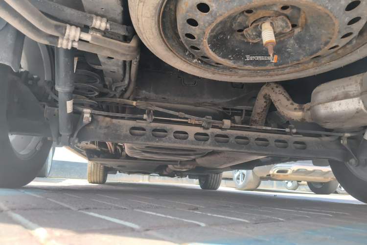 Used Buick GL8 2018 28T Luxury Model China VI Standard Chassis Rear Left