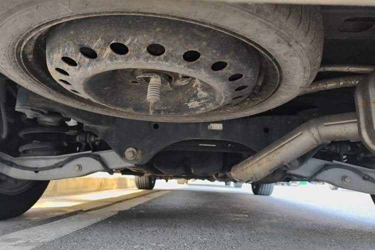 Used Buick GL8 2018 ES 28T Flagship Model China VI Standard Chassis Rear