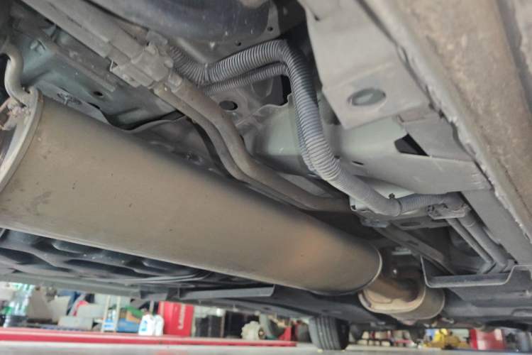 Used Buick GL8 2018 28T Comfort Model China VI Standard Chassis Rear Right