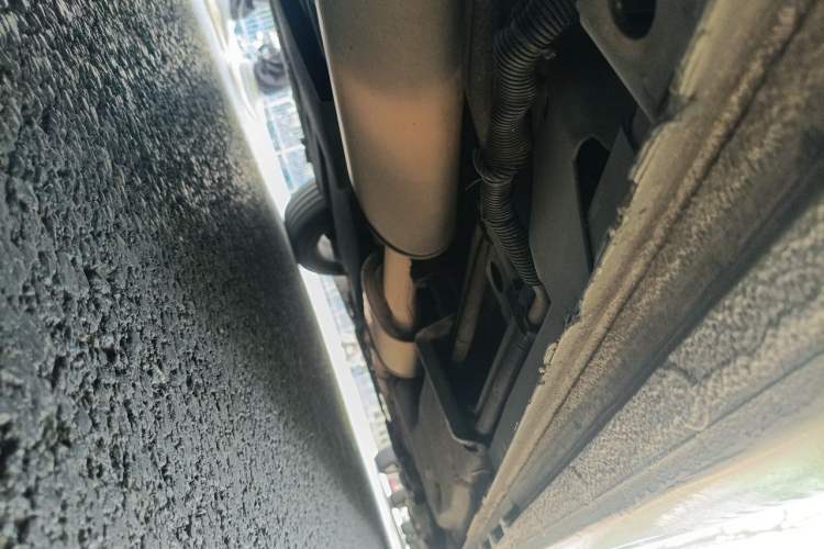 Used Buick GL8 2018 ES 28T Comfort Model China VI Standard Chassis Rear Right