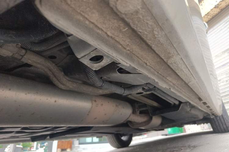 Used Buick GL8 2018 ES 28T Comfort Model China VI Standard Chassis Rear Right