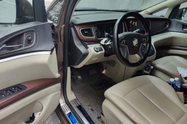 Used Buick GL8 2018 28T Comfort Model China VI Standard Driver Seat