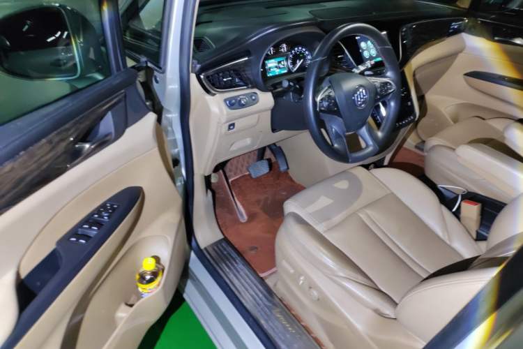 Used Buick GL8 2018 ES 28T Luxury Model China VI Standard Driver Seat