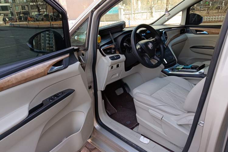 Used Buick GL8 2018 ES 28T Comfort Model China VI Standard Driver Seat