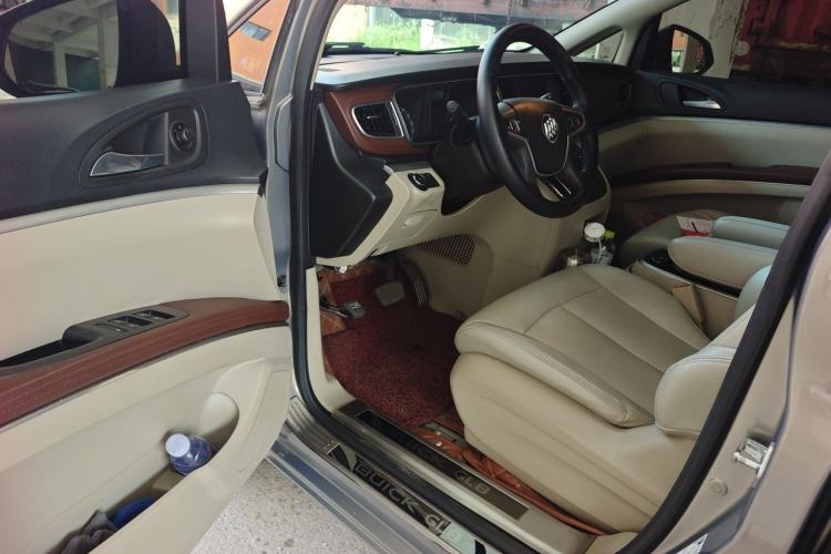 Used Buick GL8 2018 28T Comfort Model China VI Standard Driver Seat