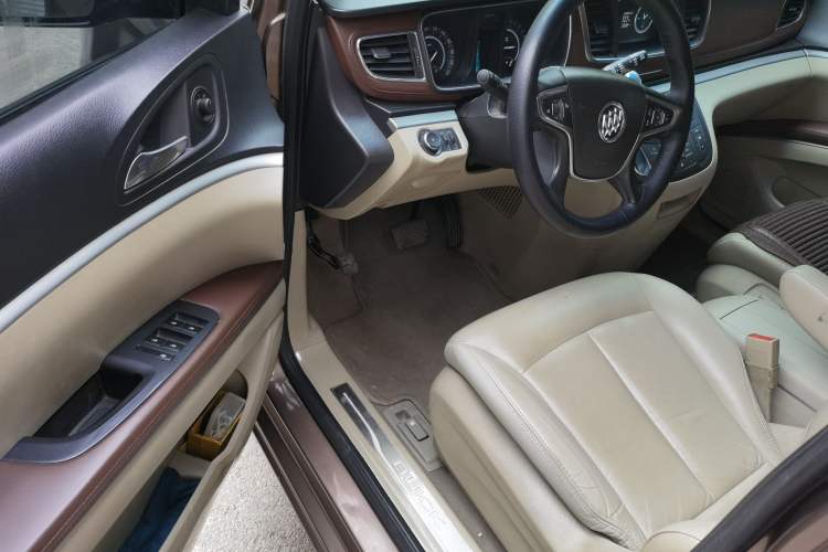 Used Buick GL8 2018 28T Prestige Version China VI Standard Driver Seat