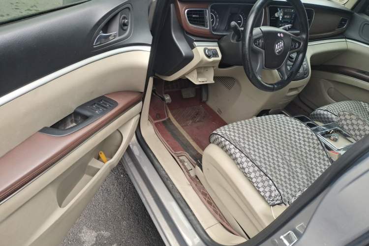 Used Buick GL8 2018 28T Comfort Model China VI Standard Driver Seat