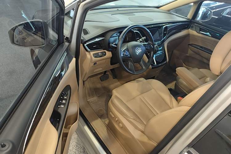 Used Buick GL8 2018 ES 28T Luxury Model China VI Standard Driver Seat