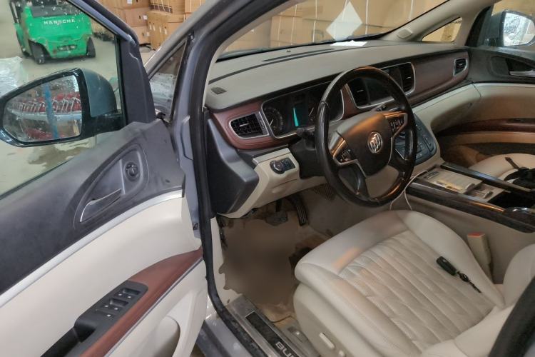 Used Buick GL8 2018 28T Luxury Model China VI Standard Driver Seat