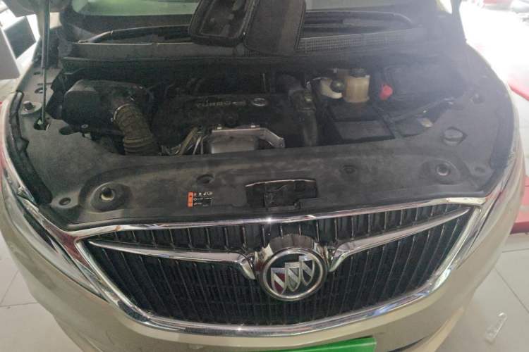 Used Buick GL8 2018 28T Comfort Model China VI Standard Engine Bay