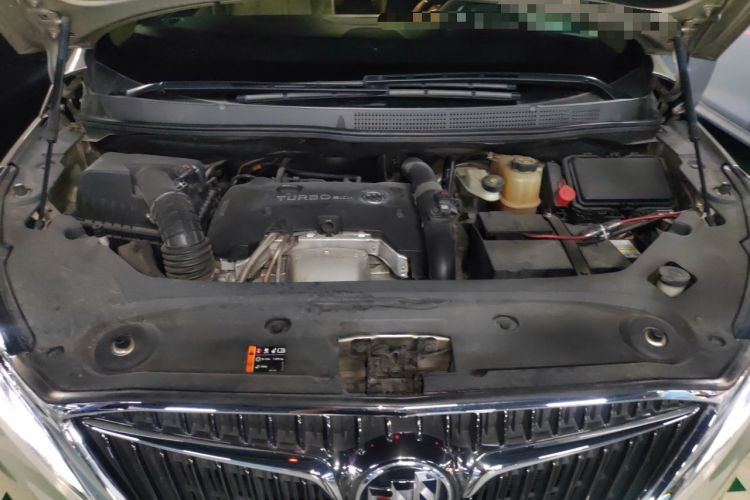 Used Buick GL8 2018 ES 28T Luxury Model China VI Standard Engine Bay