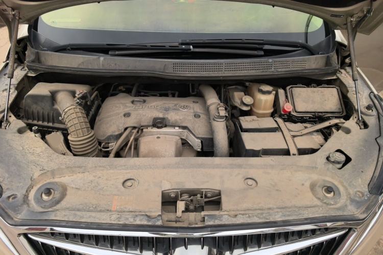 Used Buick GL8 2018 ES 28T Comfort Model China VI Standard Engine Bay