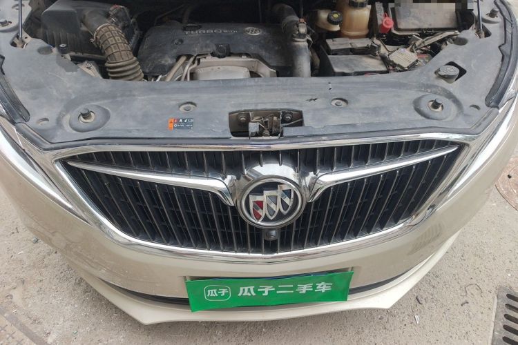 Used Buick GL8 2018 ES 28T Comfort Model China VI Standard Engine Bay