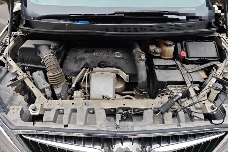 Used Buick GL8 2018 ES 28T Comfort Model China VI Standard Engine Bay