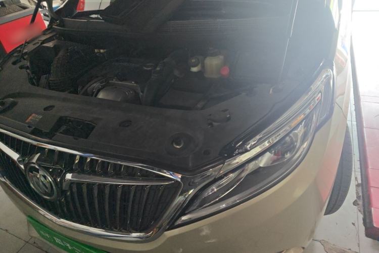 Used Buick GL8 2018 28T Comfort Model China VI Standard Engine Bay Left