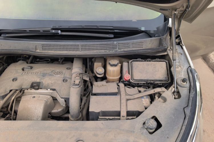 Used Buick GL8 2018 ES 28T Comfort Model China VI Standard Engine Bay Left
