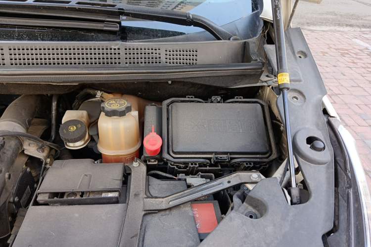 Used Buick GL8 2018 ES 28T Comfort Model China VI Standard Engine Bay Left