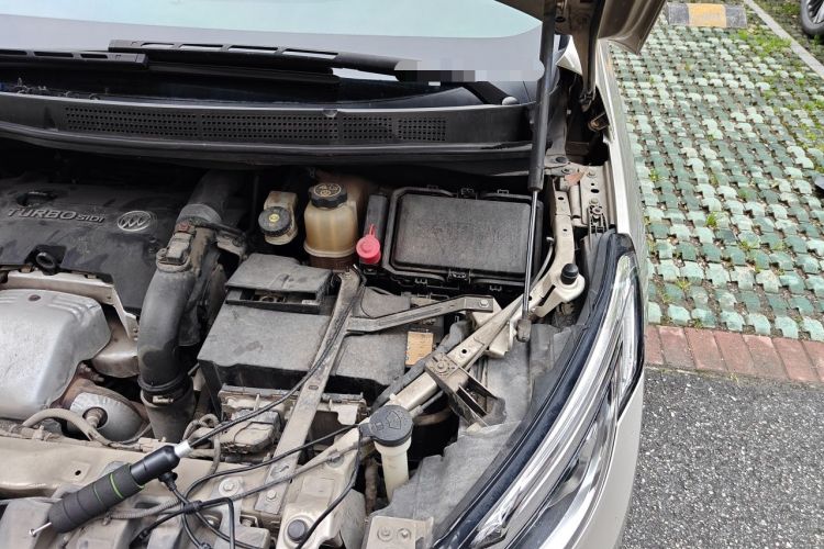Used Buick GL8 2018 ES 28T Comfort Model China VI Standard Engine Bay Left