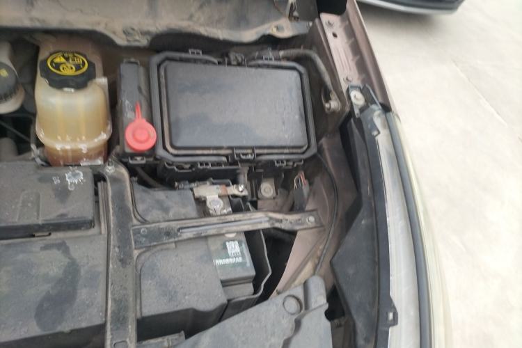 Used Buick GL8 2018 28T Prestige Version China VI Standard Engine Bay Left