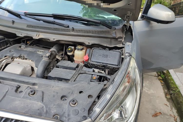 Used Buick GL8 2018 28T Comfort Model China VI Standard Engine Bay Left