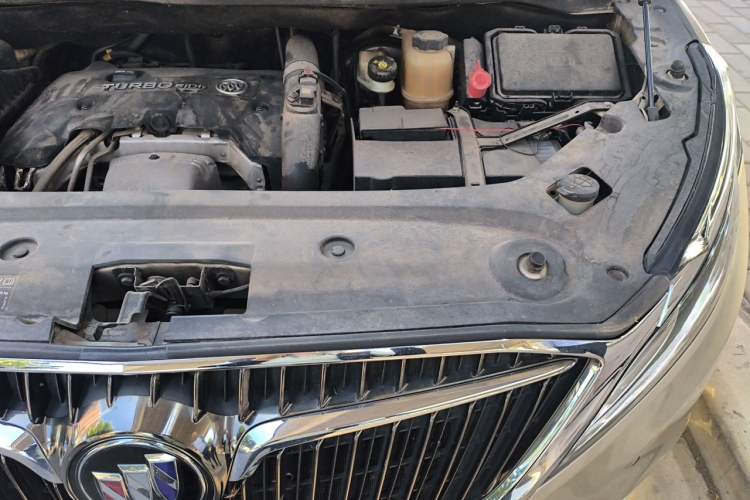 Used Buick GL8 2018 ES 28T Flagship Model China VI Standard Engine Bay Left