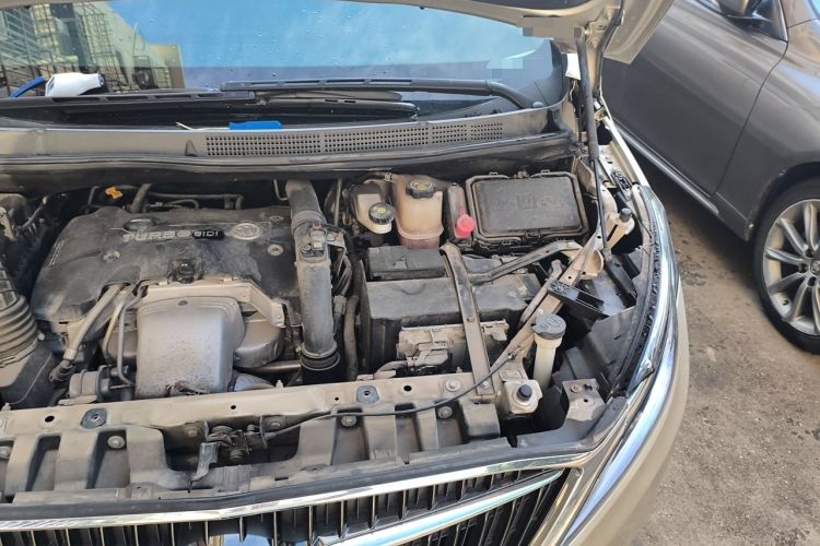 Used Buick GL8 2018 ES 28T Comfort Model China VI Standard Engine Bay Left