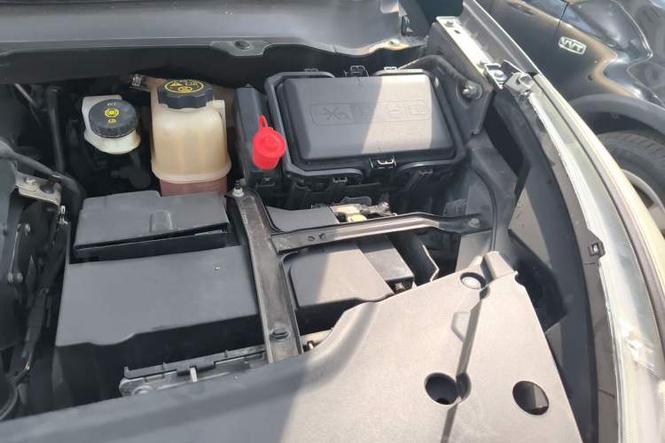 Used Buick GL8 2018 28T Luxury Model China VI Standard Engine Bay Left