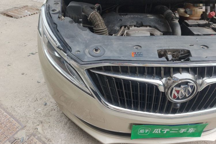Used Buick GL8 2018 ES 28T Comfort Model China VI Standard Engine Bay Right