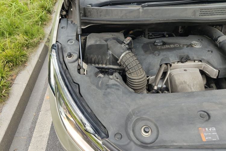 Used Buick GL8 2018 ES 28T Comfort Model China VI Standard Engine Bay Right
