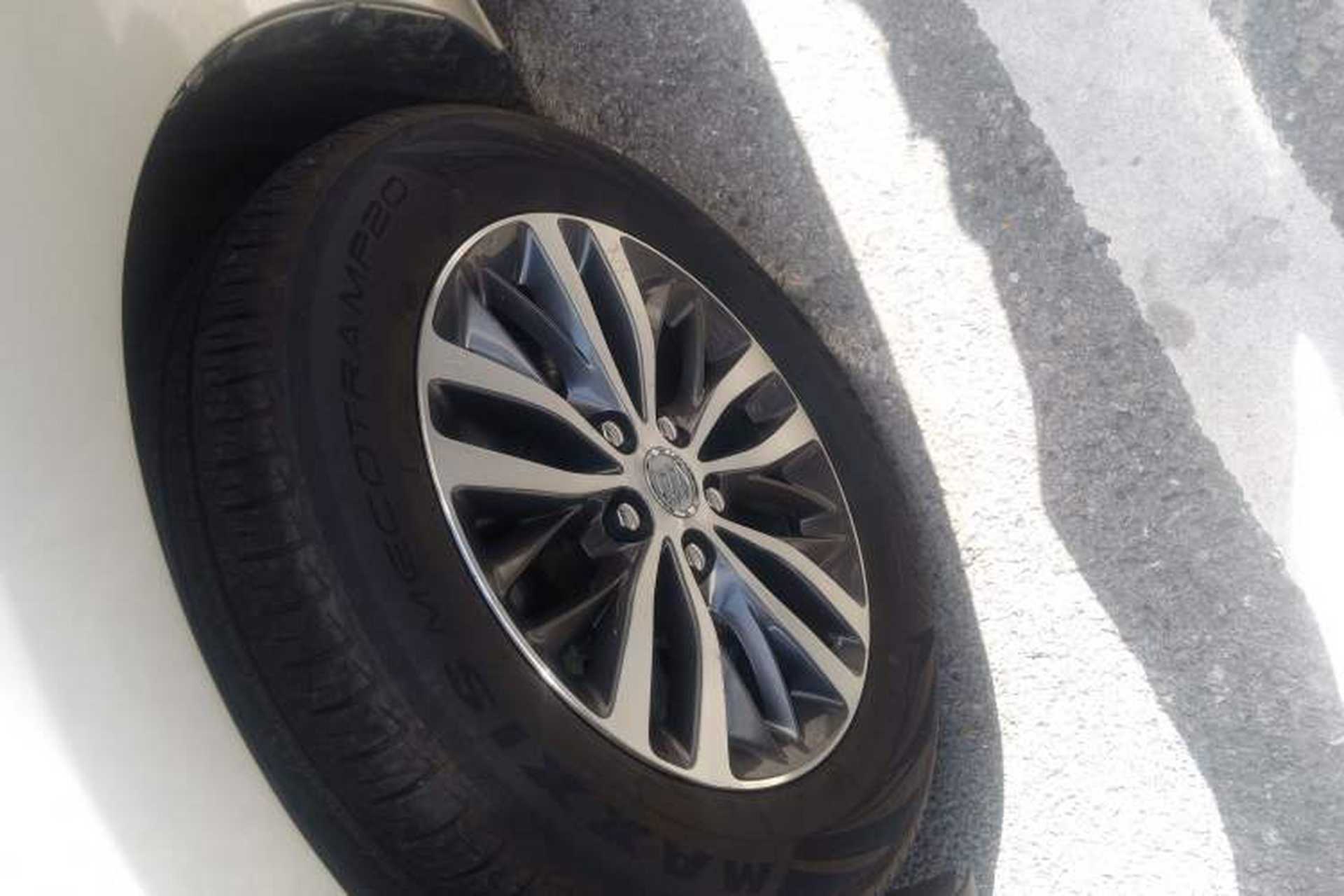 Used Buick GL8 2018 ES 28T Flagship Model China VI Standard Exterior 4