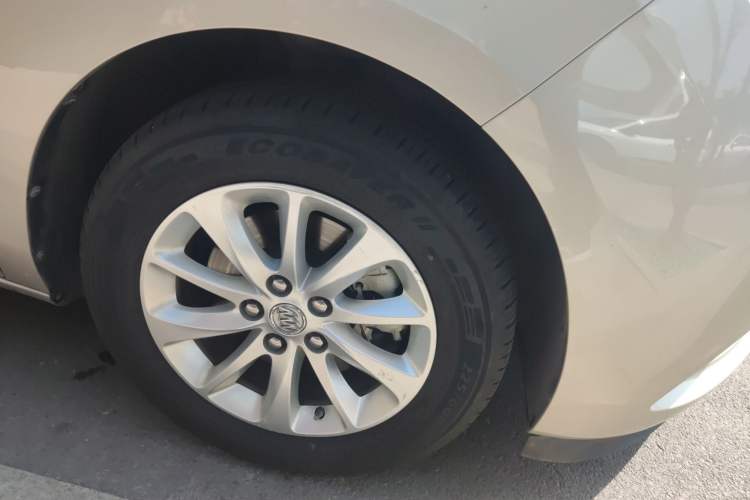 Used Buick GL8 2018 ES 28T Comfort Model China VI Standard Exterior 4