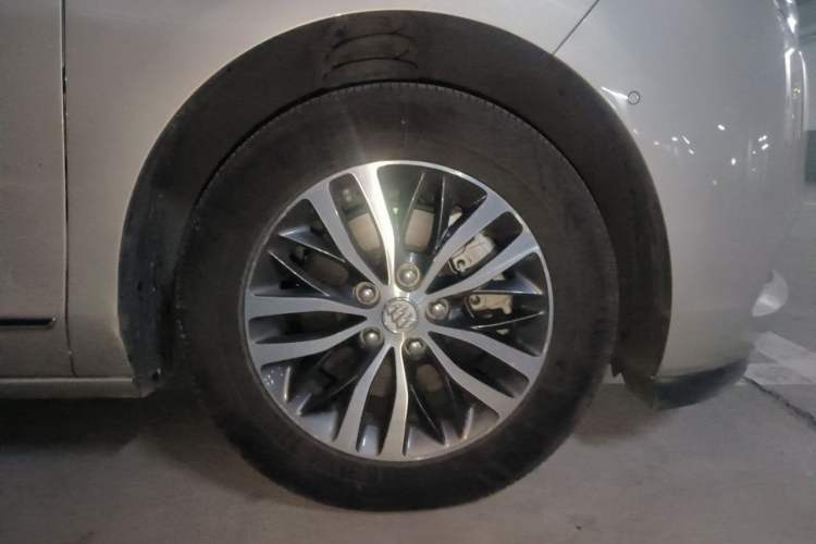 Used Buick GL8 2018 ES 28T Flagship Model China VI Standard Exterior 7