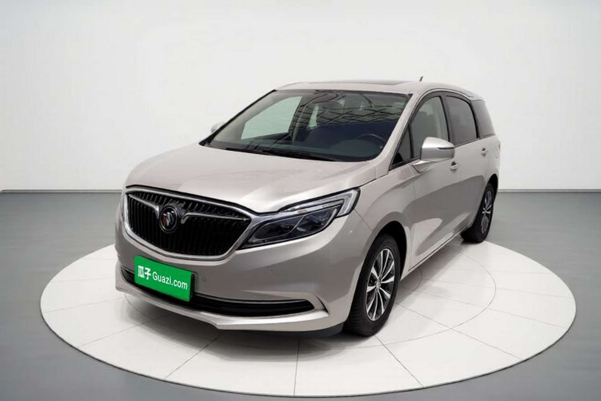 Used Buick GL8 2018 ES 28T Flagship Model China VI Standard Front Left 45 Deg
